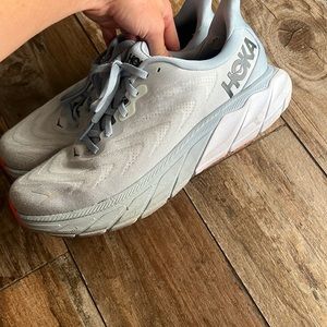 Hoka Arahi 6 size 9.5